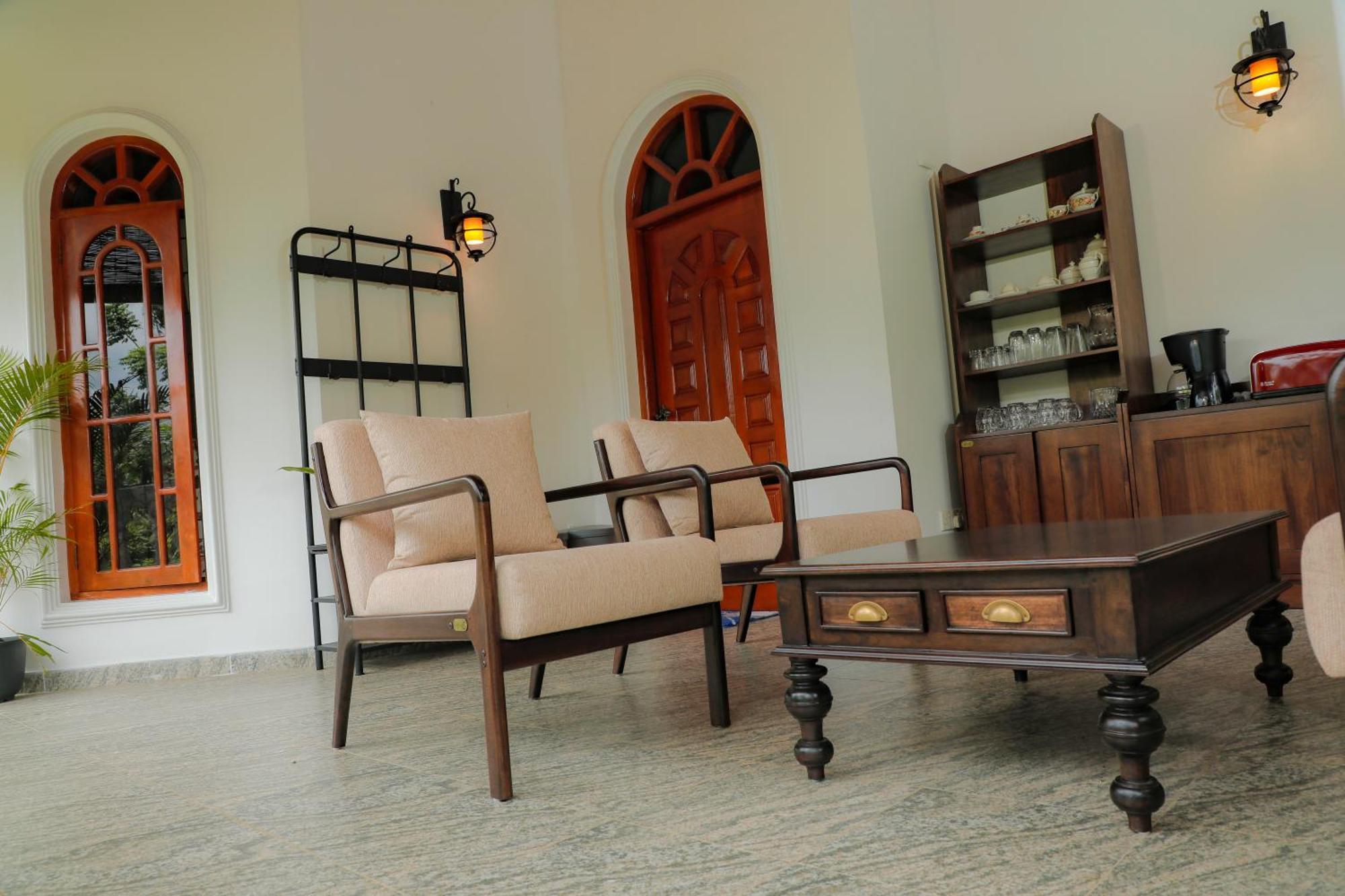 Liyara * Gampola
